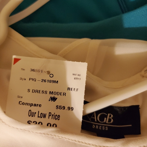 Dress - Picture 4 of 4